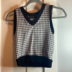 This very cute vest needs to go only been worn once very nice conditions